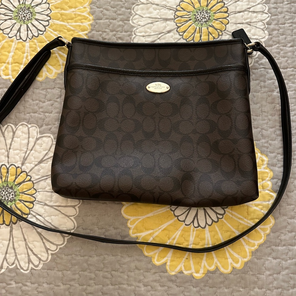 Coach Cross Body perfect condition only used a few times.
